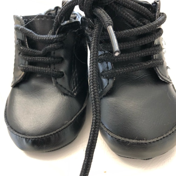 2 pairs of baby shoes!!! - Picture 4 of 5